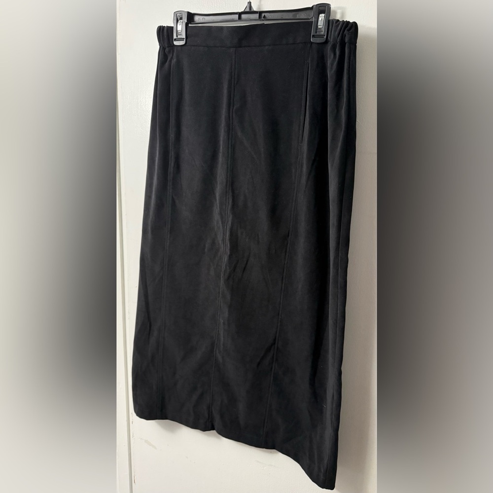 Harve Bernard Women's Long Black Skirt
